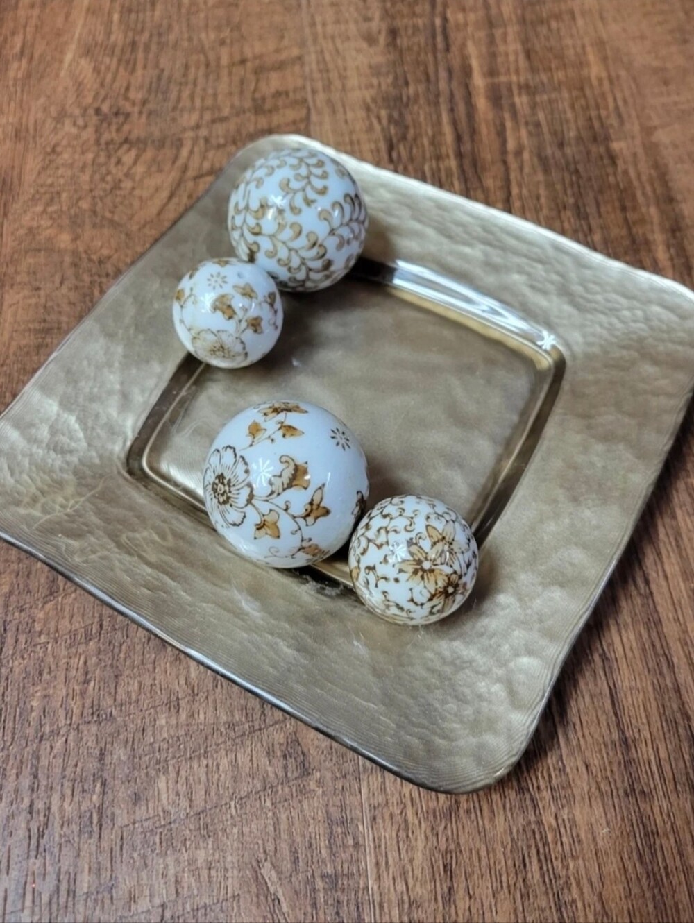 Decorative dish with painted ceramic marbles